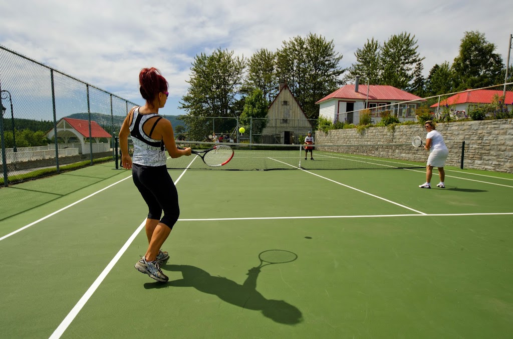 Hôtel Tadoussac | 165 Rue du Bord de lEau, Tadoussac, QC G0T 2A0, Canada | Phone: (418) 235-4421