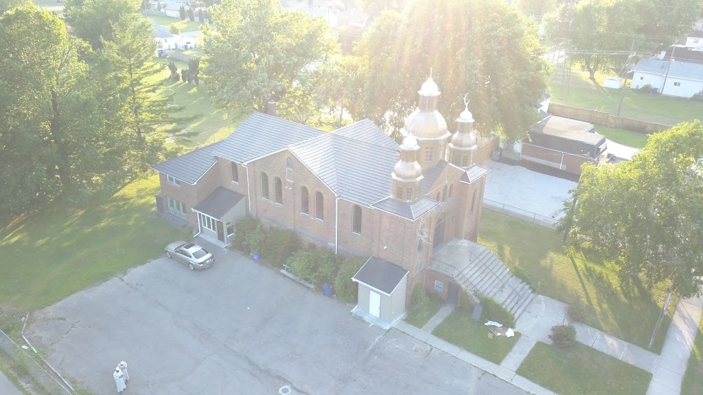 Jami Masjid Chatham | 416 Lacroix St, Chatham, ON N7M 2W3, Canada | Phone: (519) 350-3133