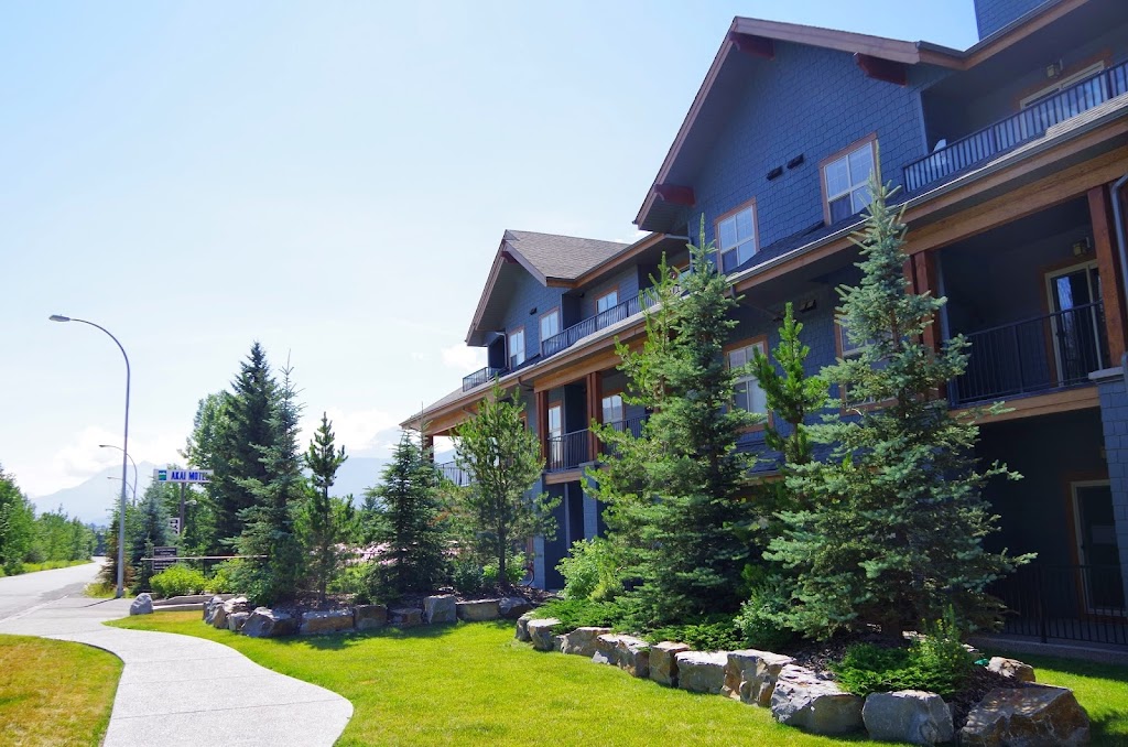 Silver Creek Lodge | 1818 Mountain Ave, Canmore, AB T1W 3M3, Canada | Phone: (403) 678-4242