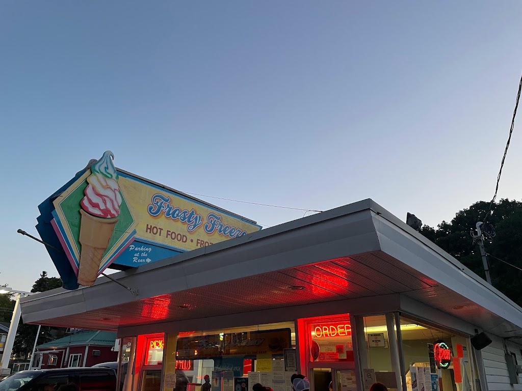 Frosty Freeze | 498 Berford St, Wiarton, ON N0H 2T0, Canada | Phone: (519) 534-5613