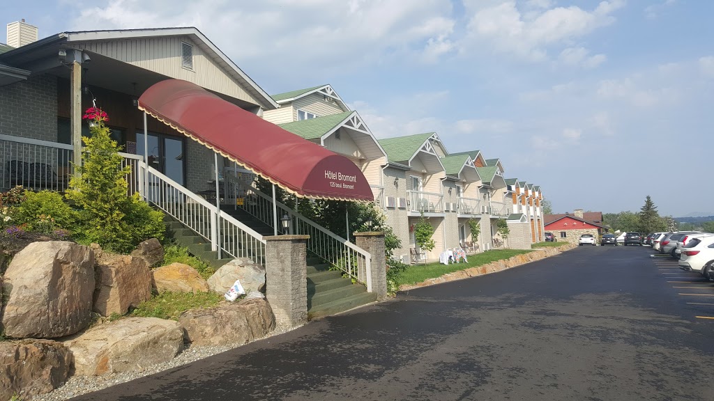 Hotel Bromont | 125 Boulevard de Bromont, Bromont, QC J2L 2K7, Canada | Phone: (450) 534-3790