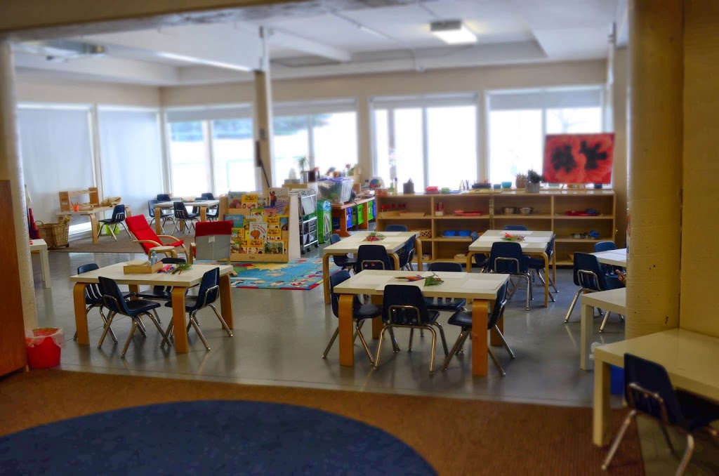 One World Montessori School Inc | 951 Ogilvie Blvd NW, Edmonton, AB T6R 1K8, Canada | Phone: (780) 435-0073