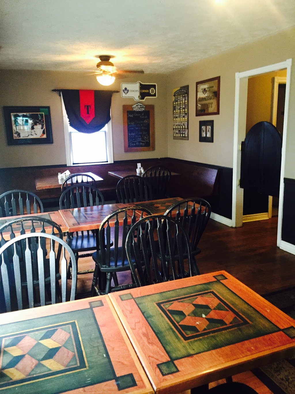 Tanners Restaurant | 40 Eastern Ave, Acton, ON L7J 2E5, Canada | Phone: (519) 853-5231