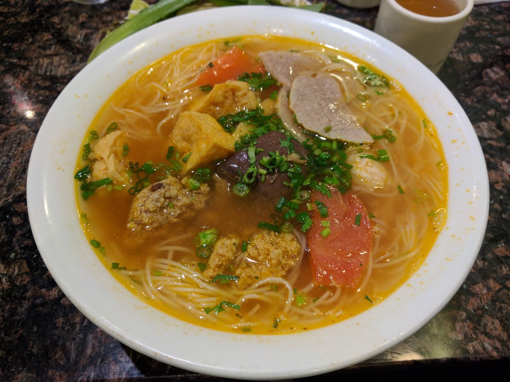 Pho Ao Sen | 3221 Derry Rd W, Mississauga, ON L5N 7L7, Canada | Phone: (905) 824-2888