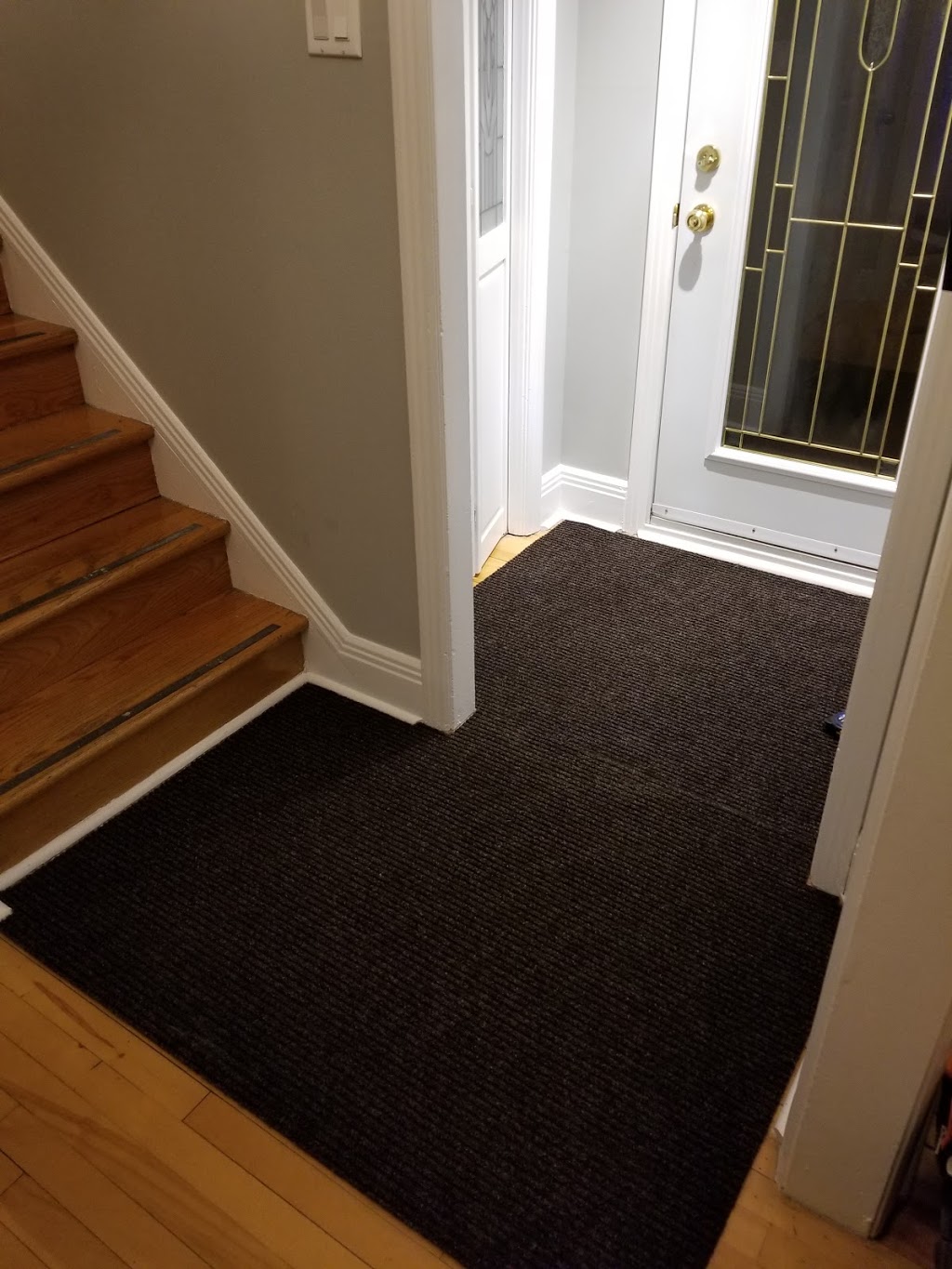 Tapis Champeau | 5963 Rue de Verdun, Verdun, QC H4H 1M5, Canada | Phone: (514) 769-4565