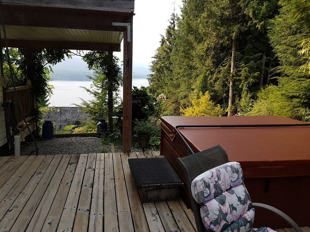 Sechelt Inlet Bed And Breakfast | 5870 Skookumchuk Rd, Sechelt, BC V0N 3A4, Canada | Phone: (604) 740-0776