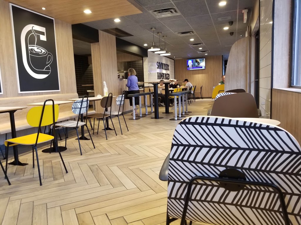 McDonalds | 44 Boulevard Saint-Charles, Beaconsfield, QC H9W 5Z6, Canada | Phone: (514) 694-3427