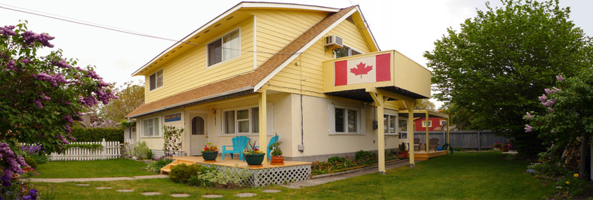 Shoreline B&B | 2633 Bath St, Kelowna, BC V1Y 1M3, Canada | Phone: (250) 863-1505