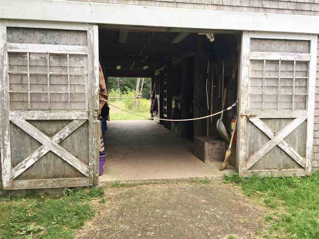 Maple Ridge Stable | 224 Etter Rd, Mount Uniacke, NS B0N 1Z0, Canada | Phone: (902) 499-0654