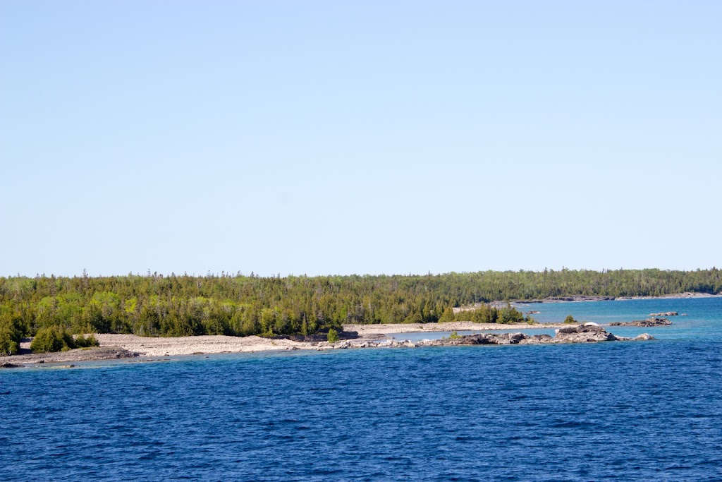 Cove Island Lighthouse | Cove Island, Northern Bruce Peninsula, ON N0H 2R0, Canada | Phone: (902) 853-3136