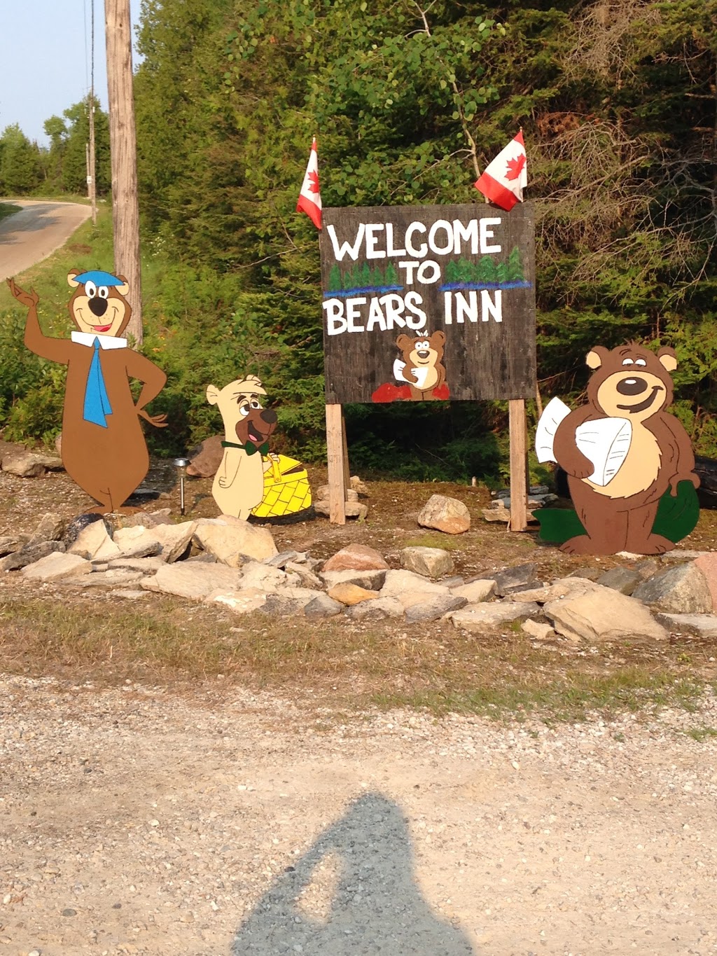 Bears Inn | 825 Lakeshore Rd, Tehkummah, ON P0P 1N0, Canada | Phone: (705) 859-3314