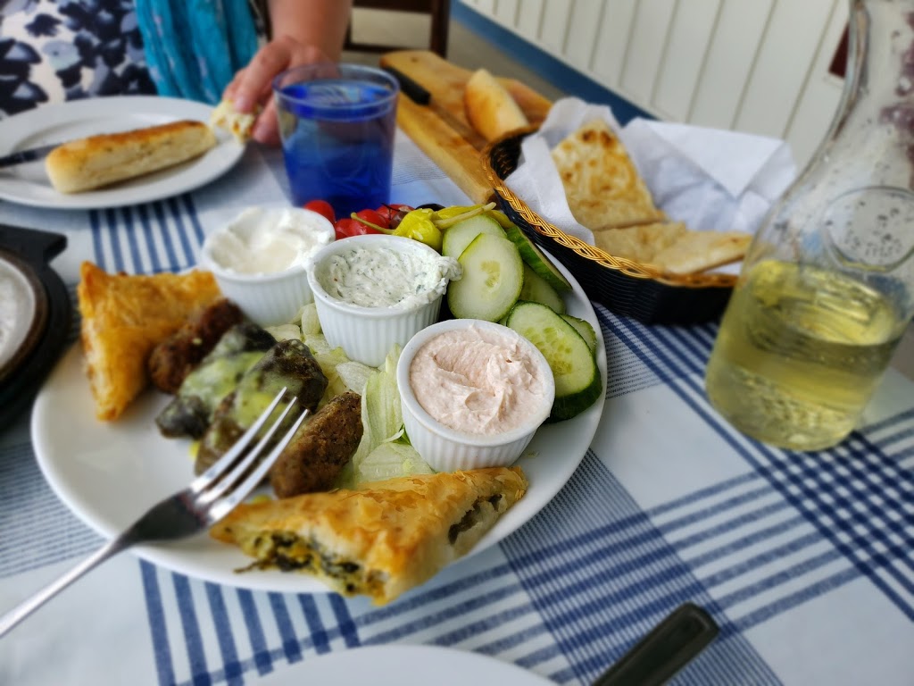 Georges Greek Village | 535 Queenston St, St. Catharines, ON L2R 7K6, Canada | Phone: (905) 684-5484