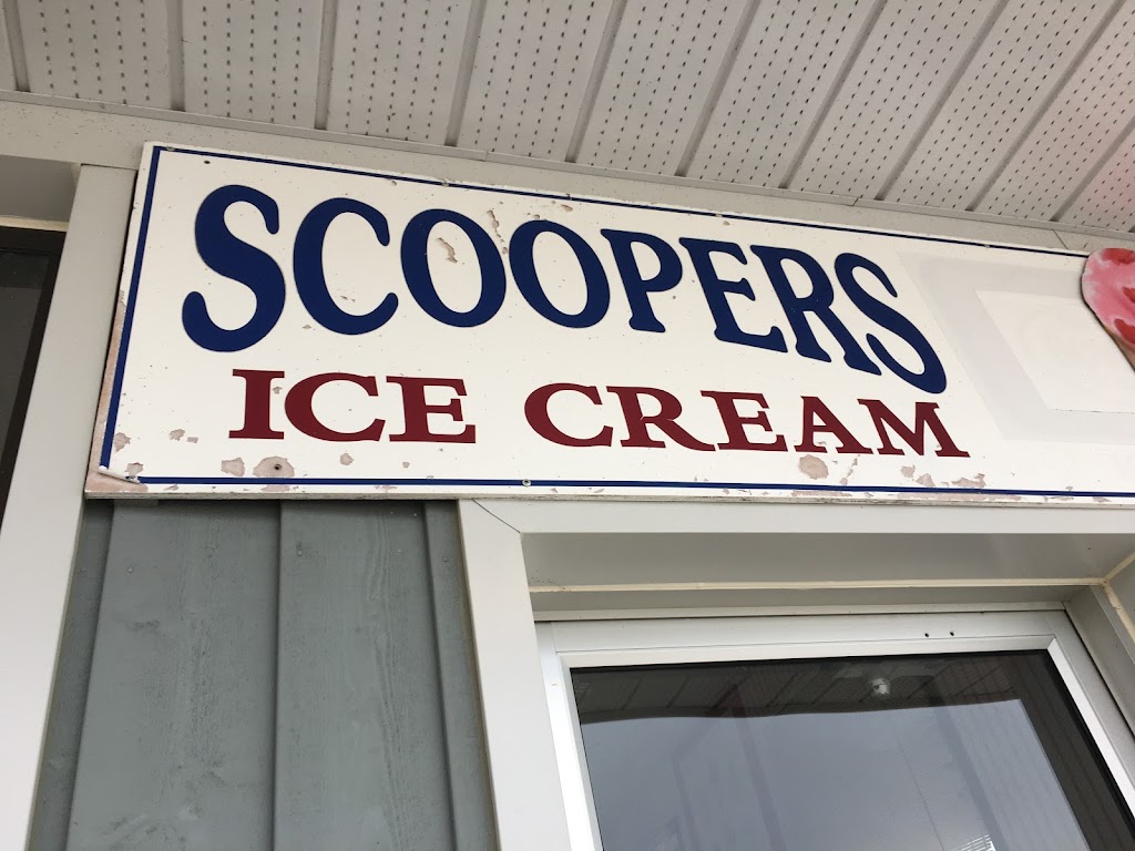 Scoopers | 3 Lakeshore Blvd N, Sauble Beach, ON N0H 2G0, Canada | Phone: (519) 422-3792