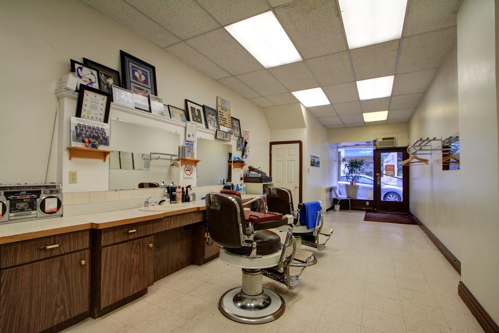 Tonys Barber Shop | 1730 Avenue Rd, North York, ON M5M 3Y6, Canada | Phone: (416) 789-9655