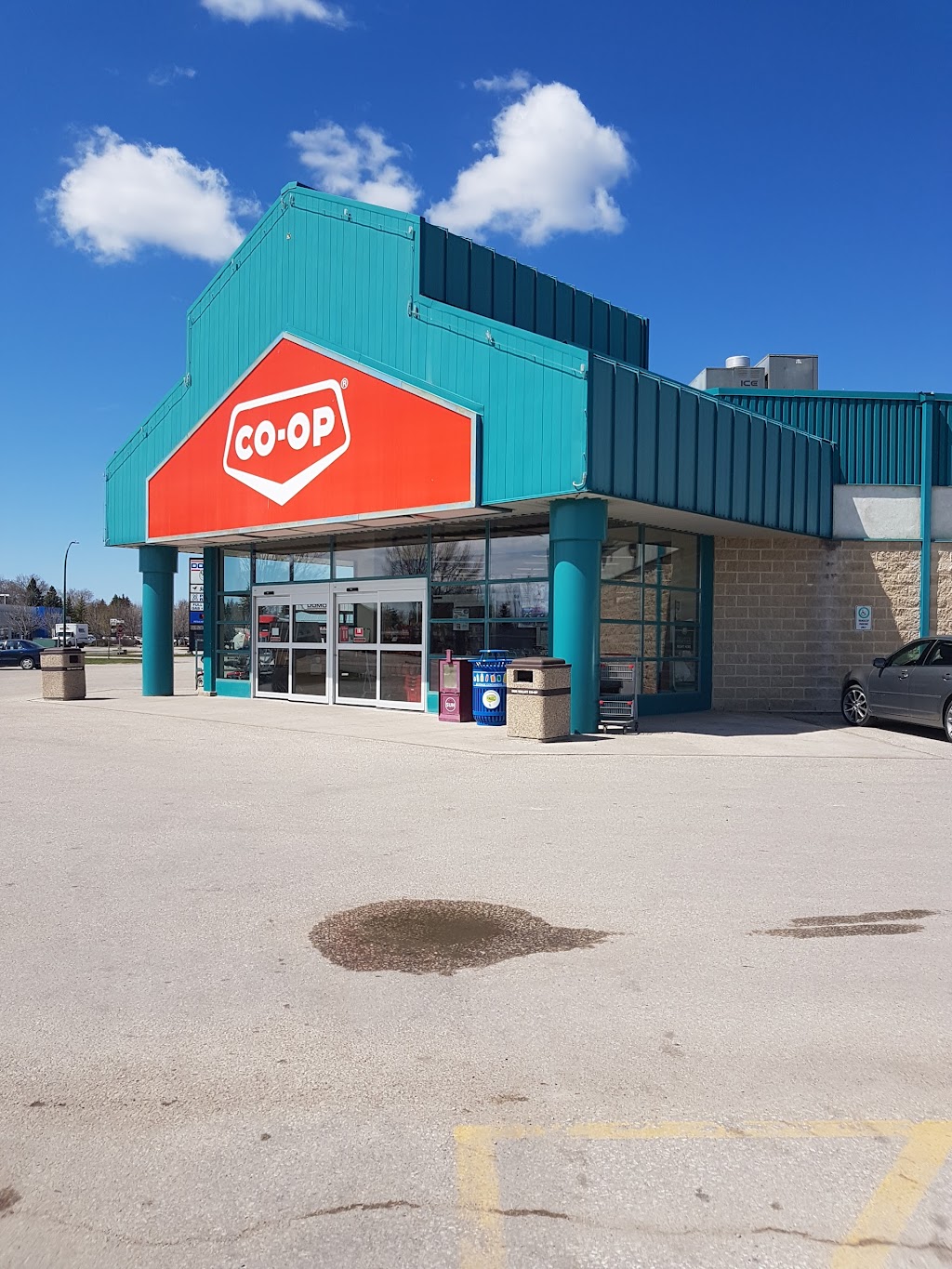 Sun Valley Co-op Food Store | 307 Centre Ave E, Altona, MB R0G 0B0, Canada | Phone: (204) 324-9492