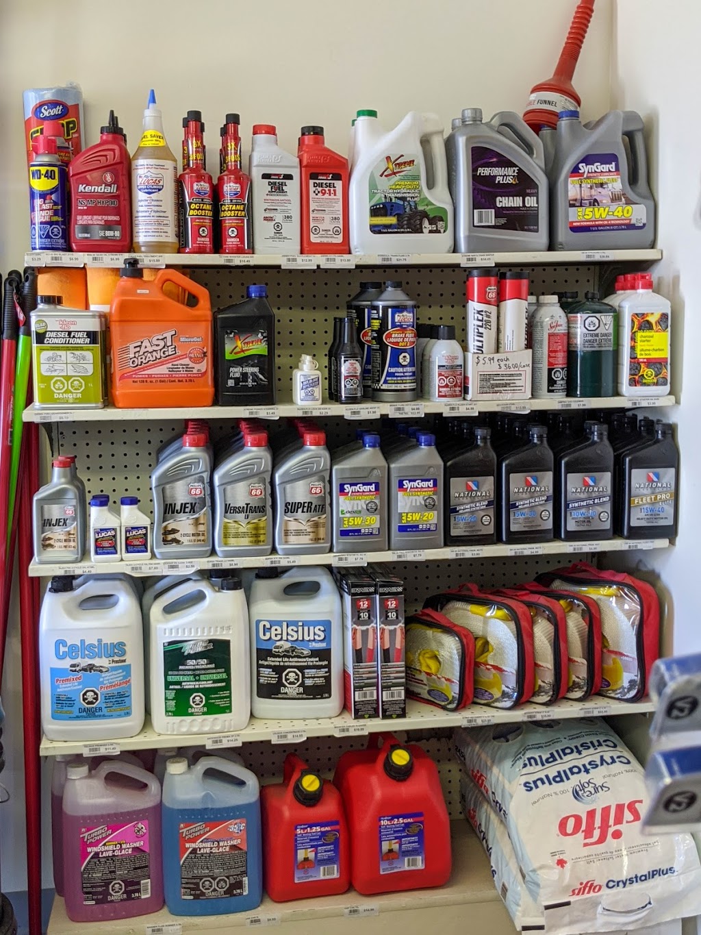 CAN-AM COUNTRY CORNER | 9030 E 29, Stuartburn, MB R0A 2B0, Canada | Phone: (204) 427-2442