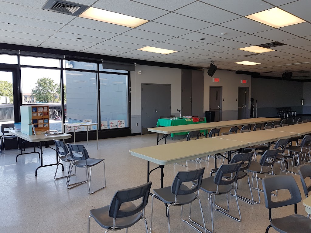 Roger Rousseau Community Center | 7501 Av. Rondeau, Anjou, QC H1K 2P3, Canada | Phone: (514) 493-8234