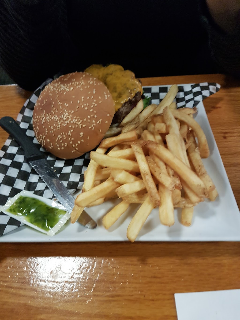 Stokes Bay Grill & Bar | 485 Harbour Rd, Sarnia, ON N7T 5R8, Canada | Phone: (519) 337-8466