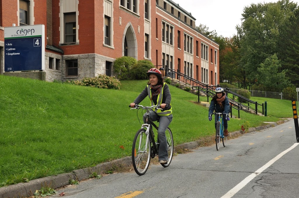 Cégep de Sherbrooke - pavillon 4 | 310 Rue Kennedy N, Sherbrooke, QC J1E 2H9, Canada | Phone: (819) 564-6350