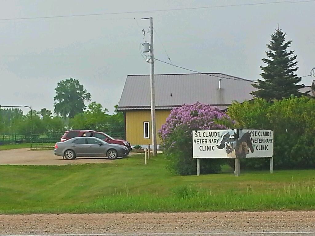 St. Claude Veterinary Clinic | 127 PTH 2, East, Saint Claude, MB R0G 1Z0, Canada | Phone: (204) 379-2374