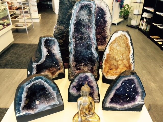 The Point of Light | Body, Mind, Spirit Store & Centre | 16635 Yonge St #9, Newmarket, ON L3X 1W3, Canada | Phone: (289) 802-3190