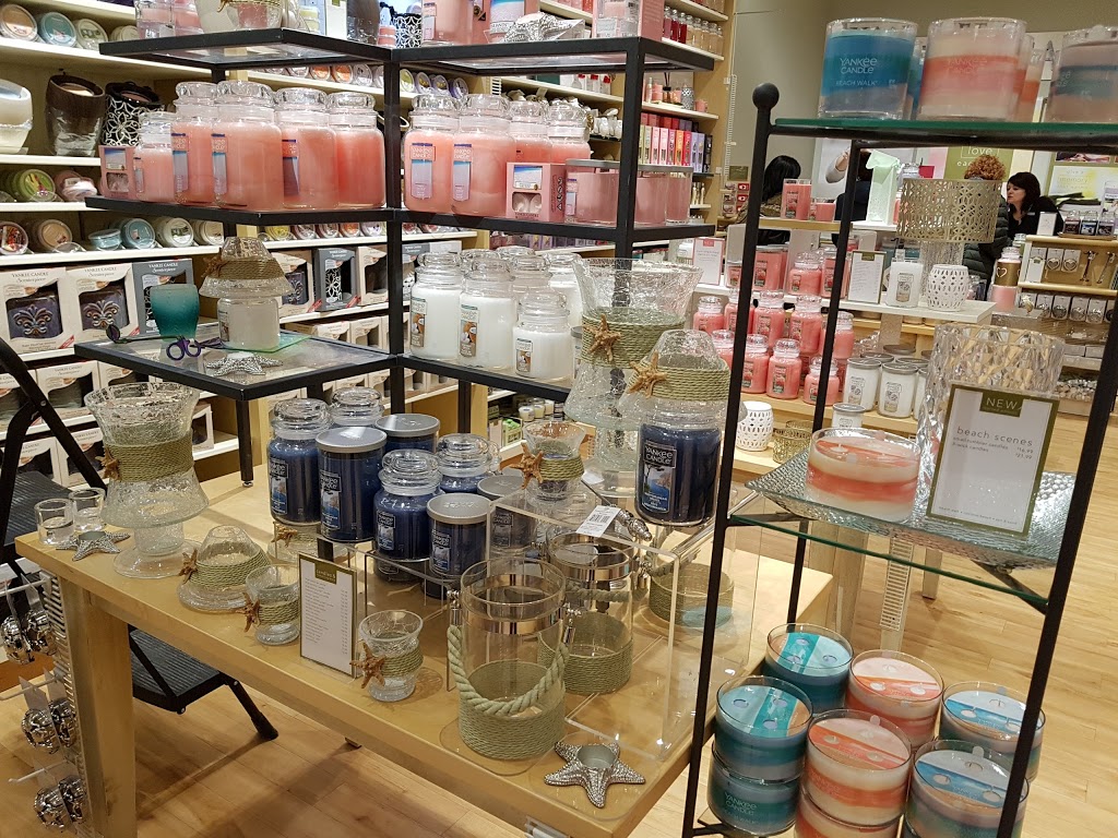 Yankee Candle Company | 221 Glendale Ave, St. Catharines, ON L2T 2K9, Canada | Phone: (905) 684-4440