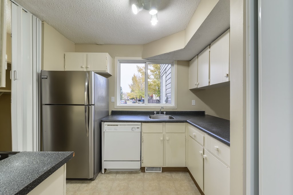 Suncourt Place | 16186 121 St NW, Edmonton, AB T5X 4M5, Canada | Phone: (780) 413-4471