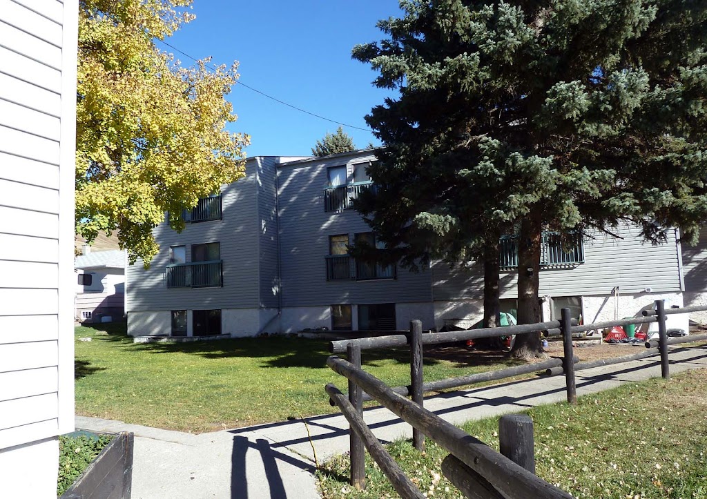 Cochrane House Apartments | 205 Ross Ave, Cochrane, AB T4C 1S8, Canada | Phone: (403) 835-7852