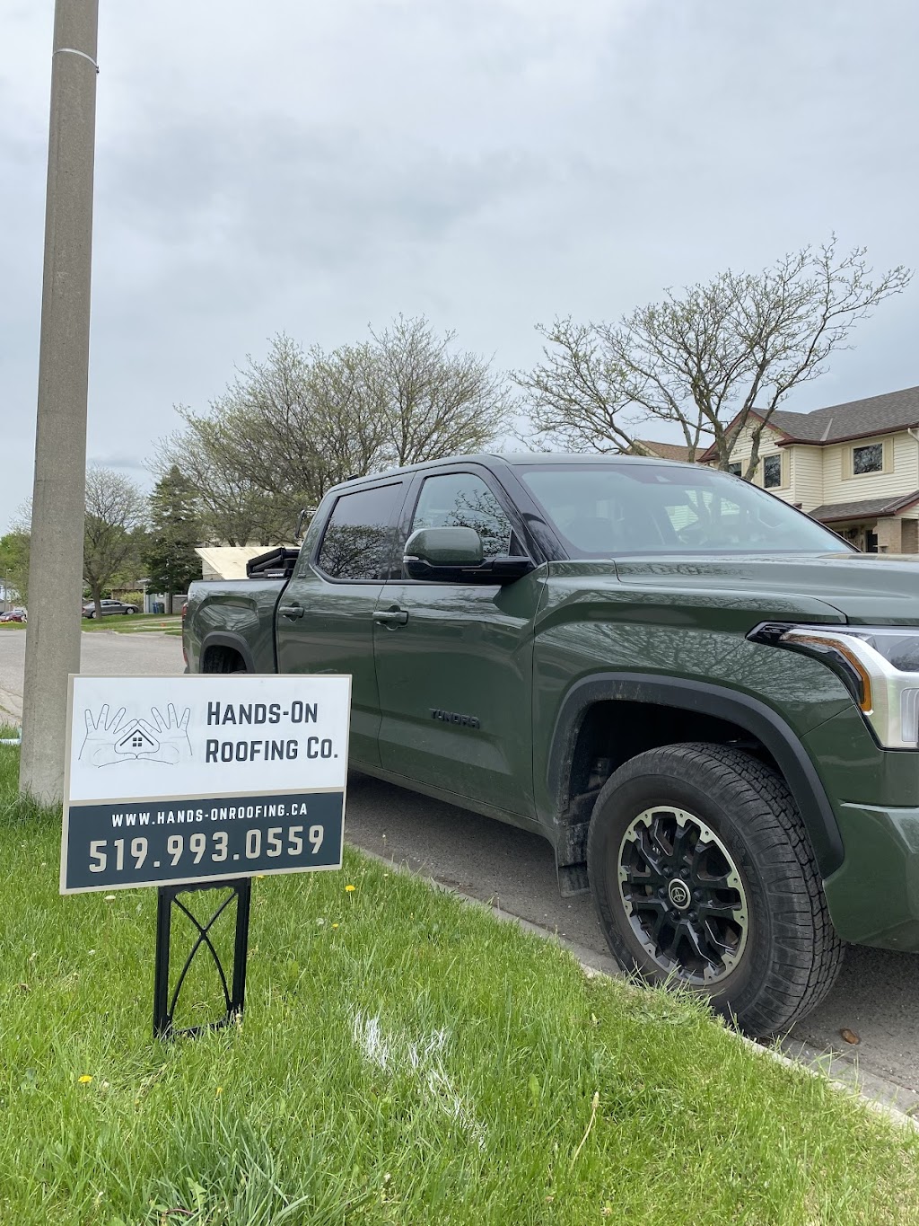 Hands-On Roofing Co. | 805 Wellington St W, Guelph, ON N1H 6J3, Canada | Phone: (519) 993-0559