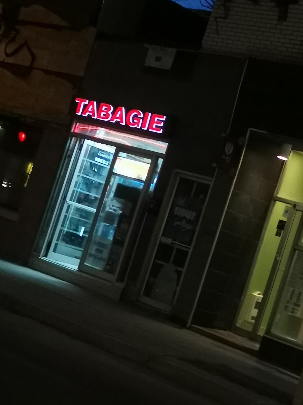 Tabagie Mont-Royal | 89 Avenue du Mont-Royal O, Montréal, QC H2T 2S5, Canada | Phone: (514) 845-8634