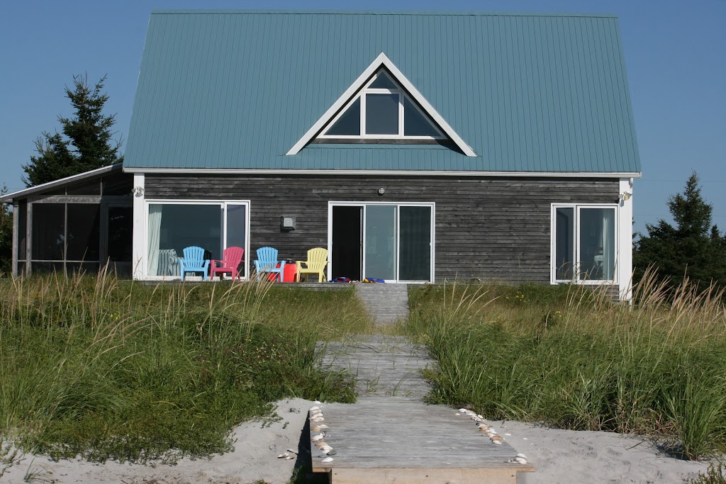 Sandy Lane Vacation Rentals | 135 Water St, Shelburne, NS B0T 1W0, Canada | Phone: (902) 875-2729