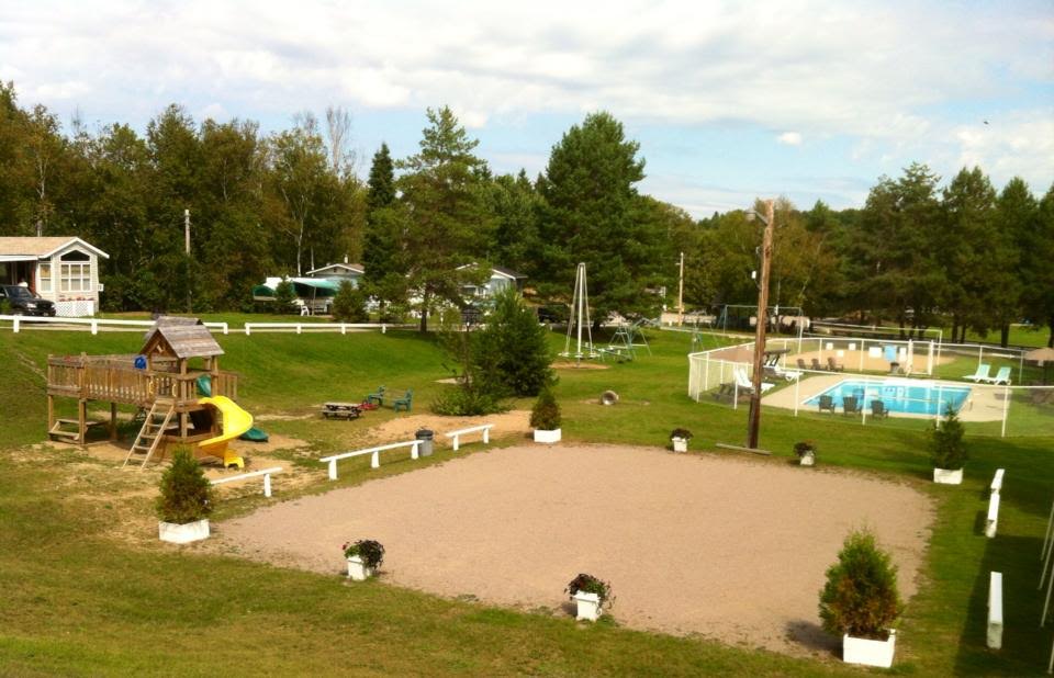 Camping Haut de la Chute | 1555 Chem. des Pionniers, La Tuque, QC G9X 3N6, Canada | Phone: (819) 523-7575