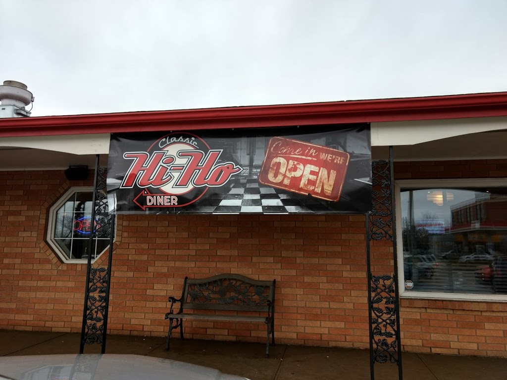 Hi-Ho Diner | 2885 Howard Ave, Windsor, ON N8X 3Y4, Canada | Phone: (519) 915-5000