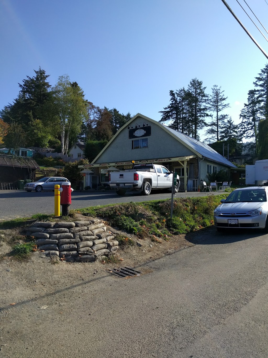 Salt Spring Mercantile Ltd | 2915 Fulford-Ganges Rd, Salt Spring Island, BC V8K 1X6, Canada | Phone: (250) 653-4321