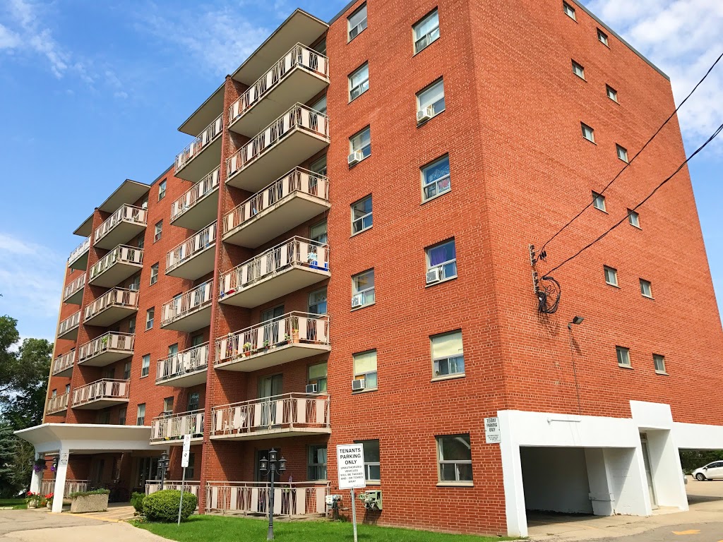 Aberdeen Court Apartments | 500 Aberdeen Ave, Hamilton, ON L8P 2S2, Canada | Phone: (905) 522-1176