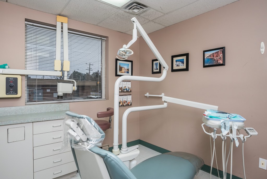 Bearbrook Dental Centre | 2559 Innes Rd, Gloucester, ON K1B 3K1, Canada | Phone: (613) 824-6048