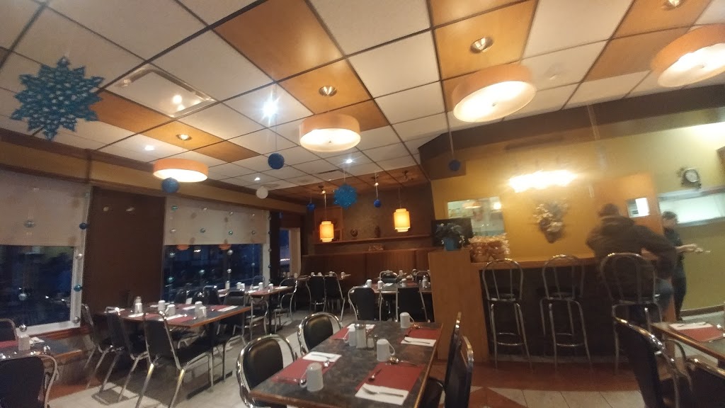 Restaurant Larry | 66 Rue Principale, Saint-Flavien, QC G0S 2M0, Canada | Phone: (418) 728-4505