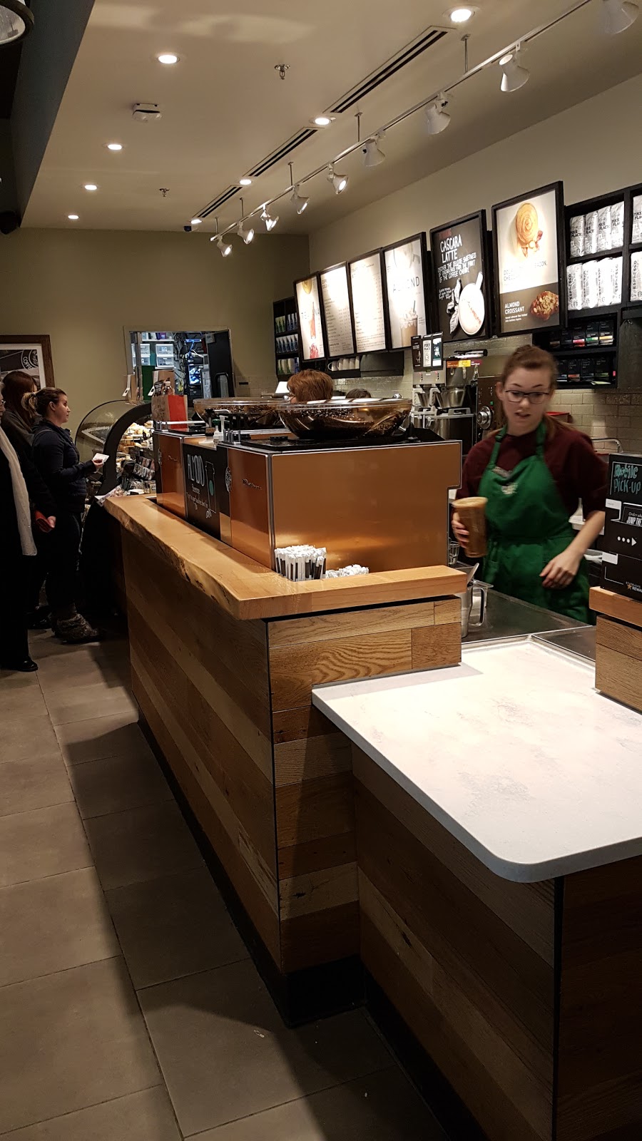 Starbucks | 4900 Molly Bannister Dr Unit 212, Red Deer, AB T4R 1N9, Canada | Phone: (800) 782-7282