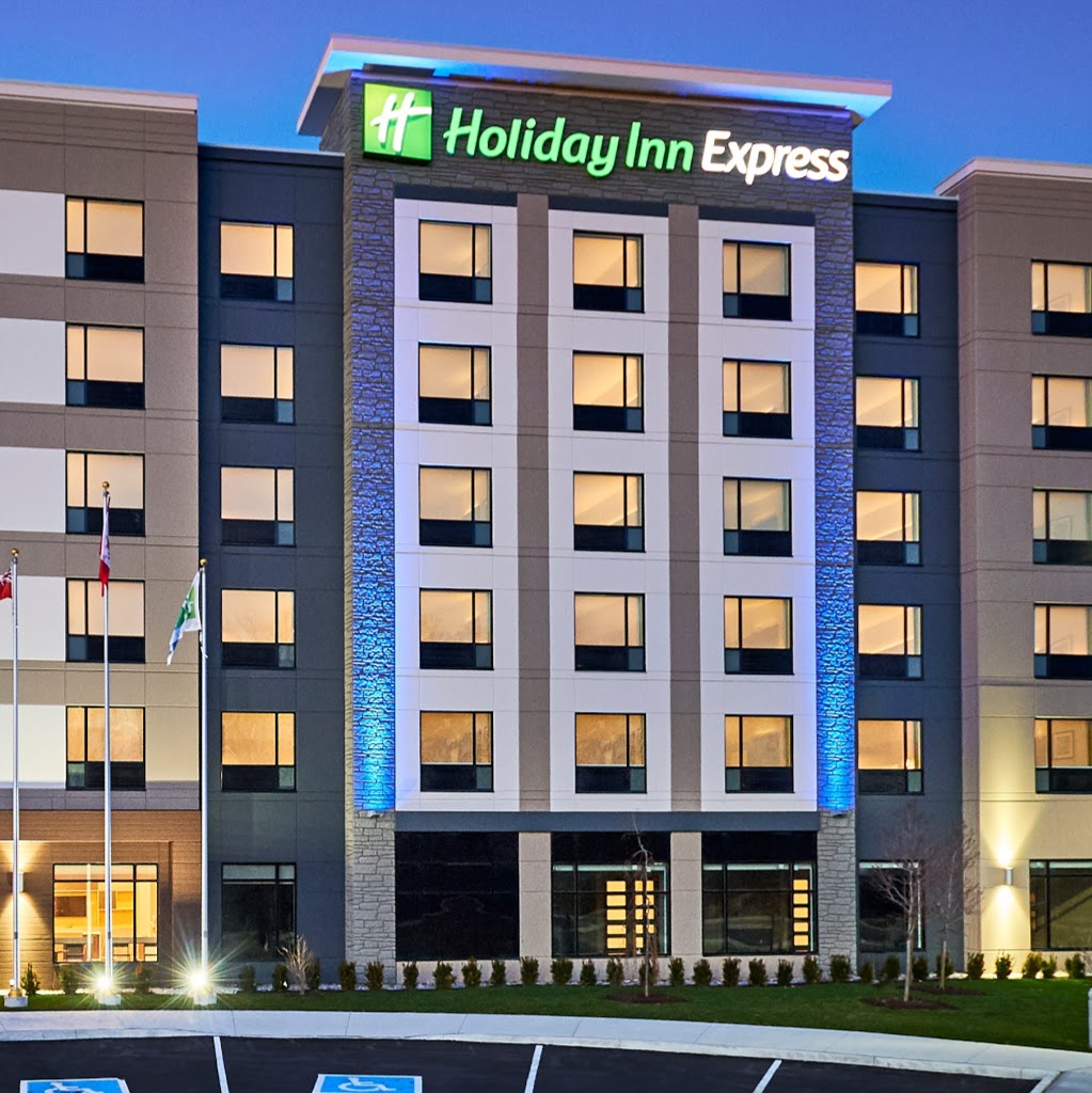 Holiday Inn Express Niagara-On-The-Lake | 524 York Rd, Niagara-on-the-Lake, ON L0S 1J0, Canada | Phone: (289) 362-2400