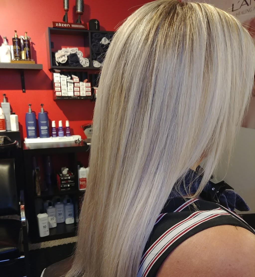 Salon lÉbouriffée | 1072 Rue Royale, Saint-Jérôme, QC J5L 0B7, Canada | Phone: (438) 881-6257