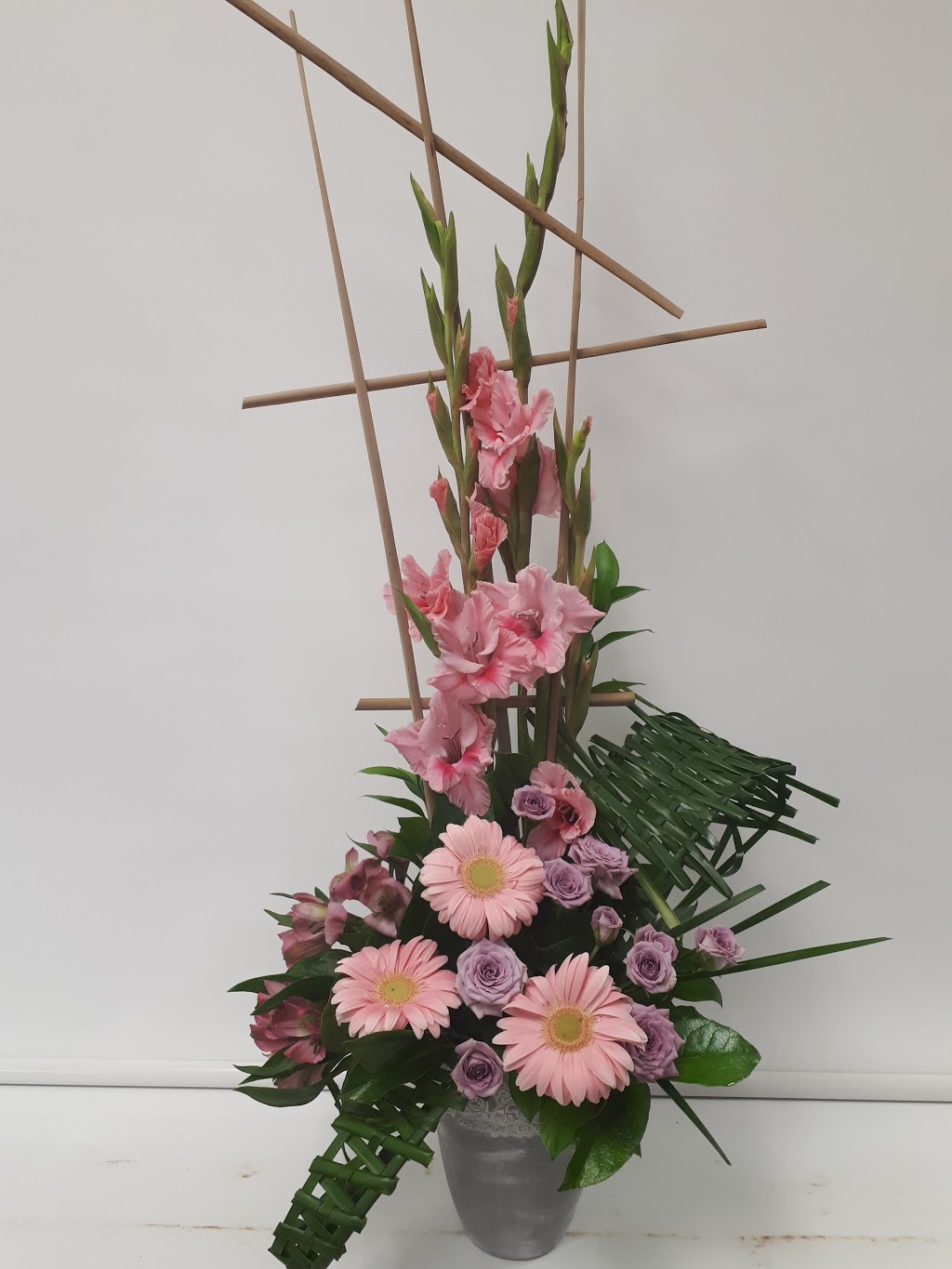 Jennifers Flowers & Gifts | 2943 Major MacKenzie Dr W #6, Maple, ON L6A 3N9, Canada | Phone: (905) 417-9866