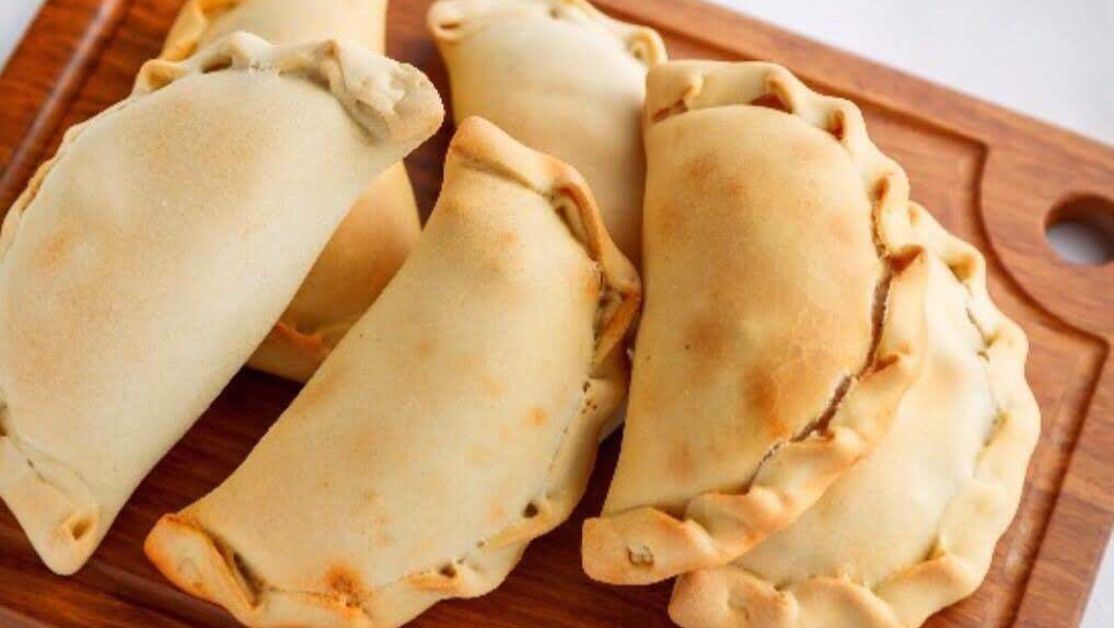 Empanada Spot | 5 Ardglen Dr, Brampton, ON L6W 1V1, Canada | Phone: (905) 391-6522