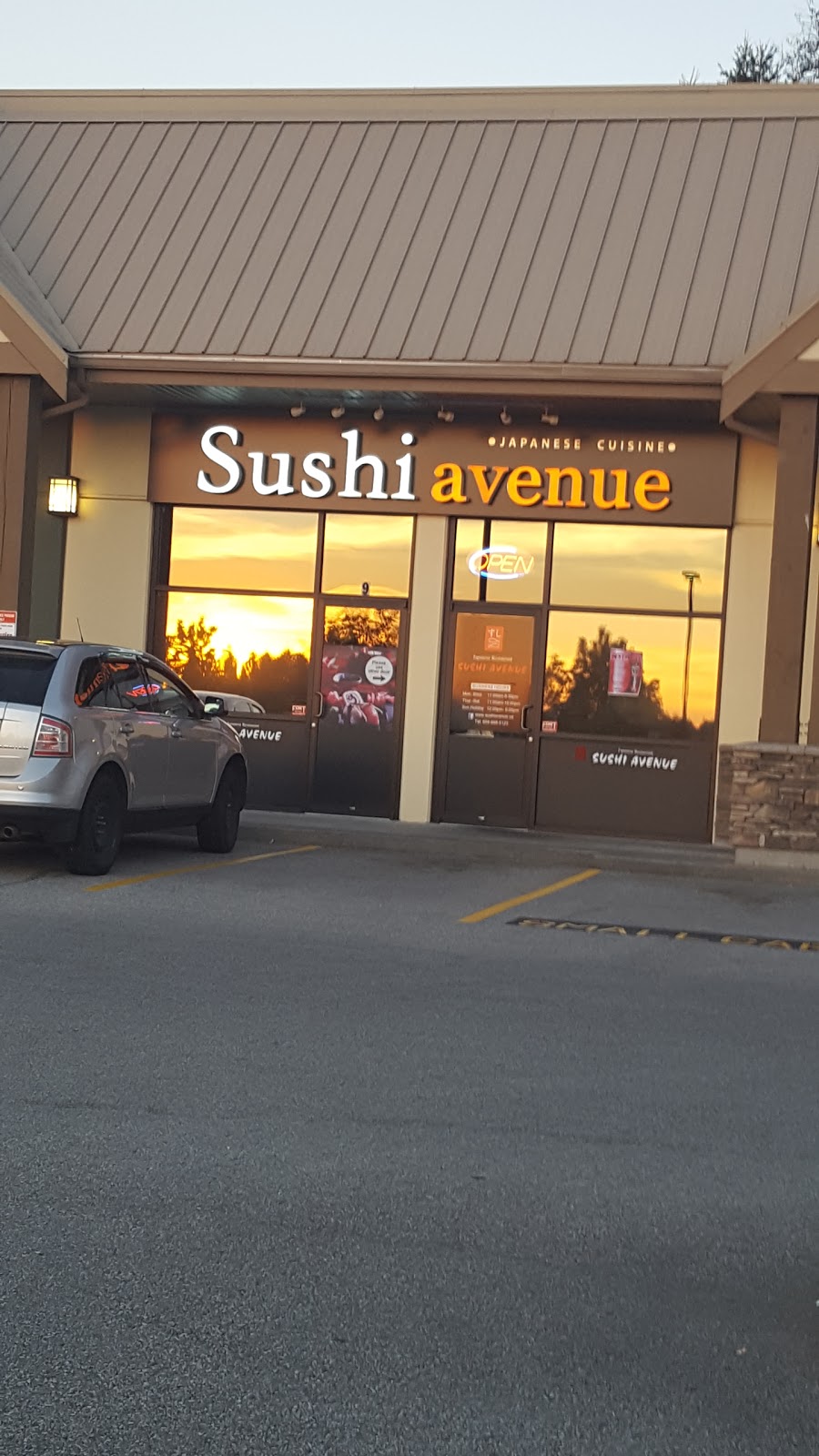 Sushi Avenue | 8590 200 St #9, Langley City, BC V2Y 2B9, Canada | Phone: (604) 888-5123