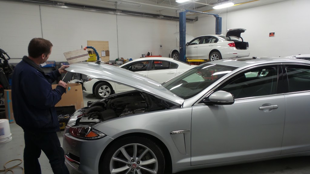 Car Buffs Auto Colllision Centre | 5930 Atlantic Dr, Mississauga, ON L4W 1N6, Canada | Phone: (905) 564-5562