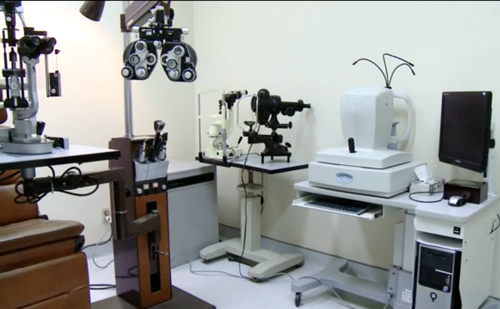 Dr. Chaim Goldberg, Ophthalmologist | 2235 Kennedy Rd, Scarborough, ON M1T 3G8, Canada | Phone: (416) 754-3937