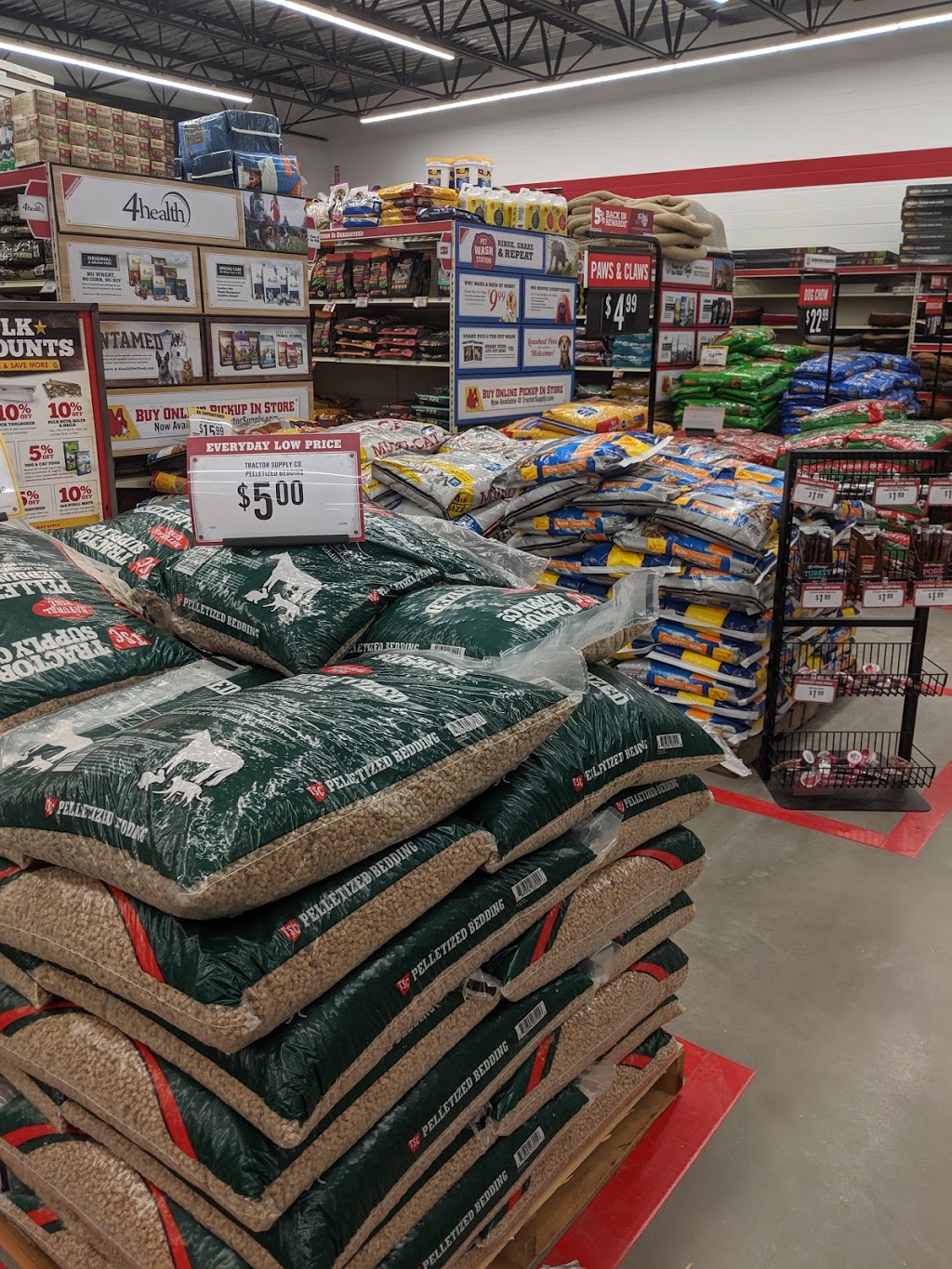 Tractor supply | 10838 Main St, North Collins, NY 14111, USA | Phone: (716) 337-3377