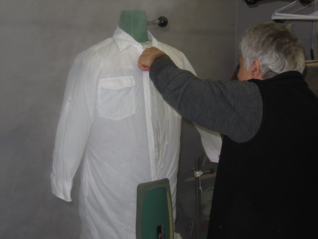 Kingsway Custom Dry Cleaners | 2969 Bloor St W, Etobicoke, ON M8X 1B8, Canada | Phone: (416) 231-7241