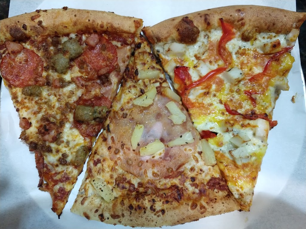 Freshslice Pizza | 3111 Edgemont Blvd, North Vancouver, BC V7R 2N7, Canada | Phone: (604) 770-3475