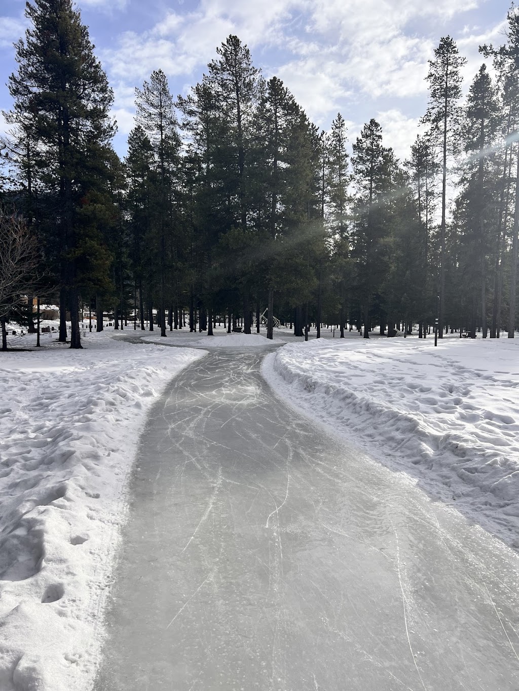 Lions Park Skating Loop | 401 Red Cedar Dr, Sparwood, BC V0B 2G1, Canada | Phone: (250) 425-6271