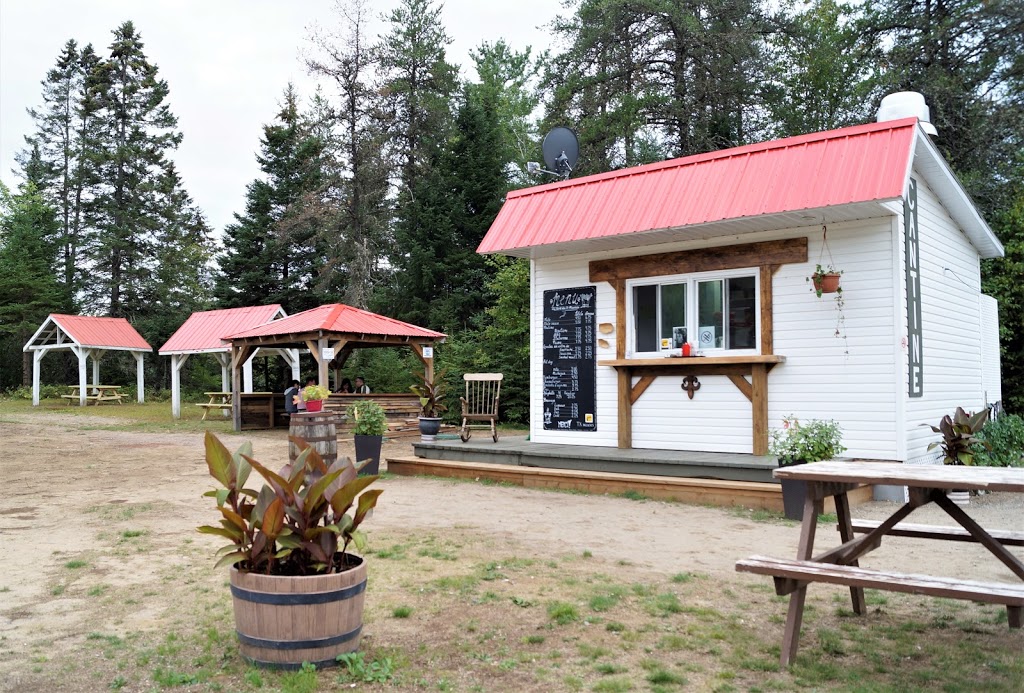 Cantine Au Bord Du St-Maurice | 1592 Québec-155 Sud b, La Tuque, QC G9X 3N8, Canada | Phone: (819) 523-8134